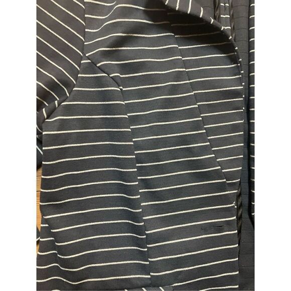 Torrid navy blue and metallic silver striped blazer sz 0 - Picture 8 of 8